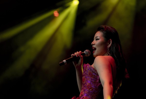 [Photo = Simon Woods] Ha-Neul Kim, a 1.5 generation Korean soprano who performed as a member of The Seven Sopranos